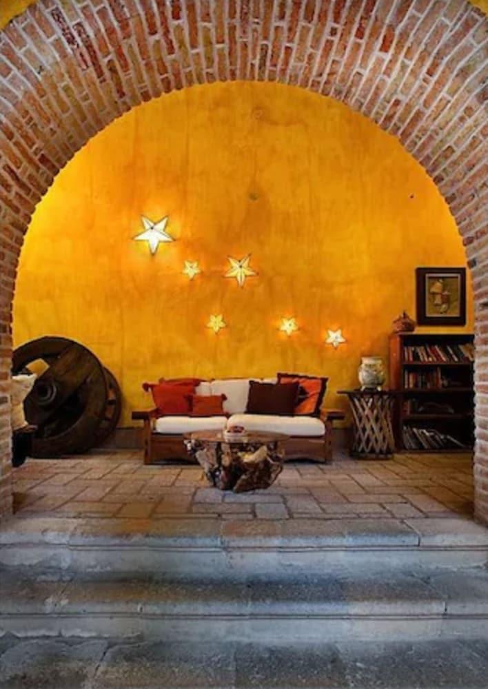 Hotel Los Arcos Таско де Аларкон Екстериор снимка