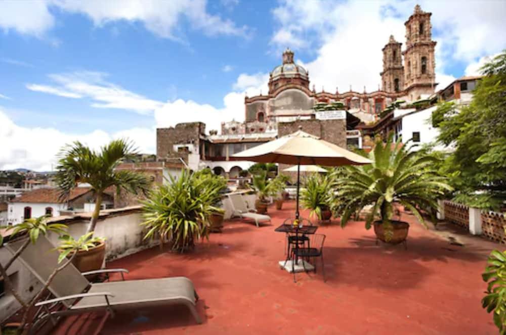 Hotel Los Arcos Таско де Аларкон Екстериор снимка