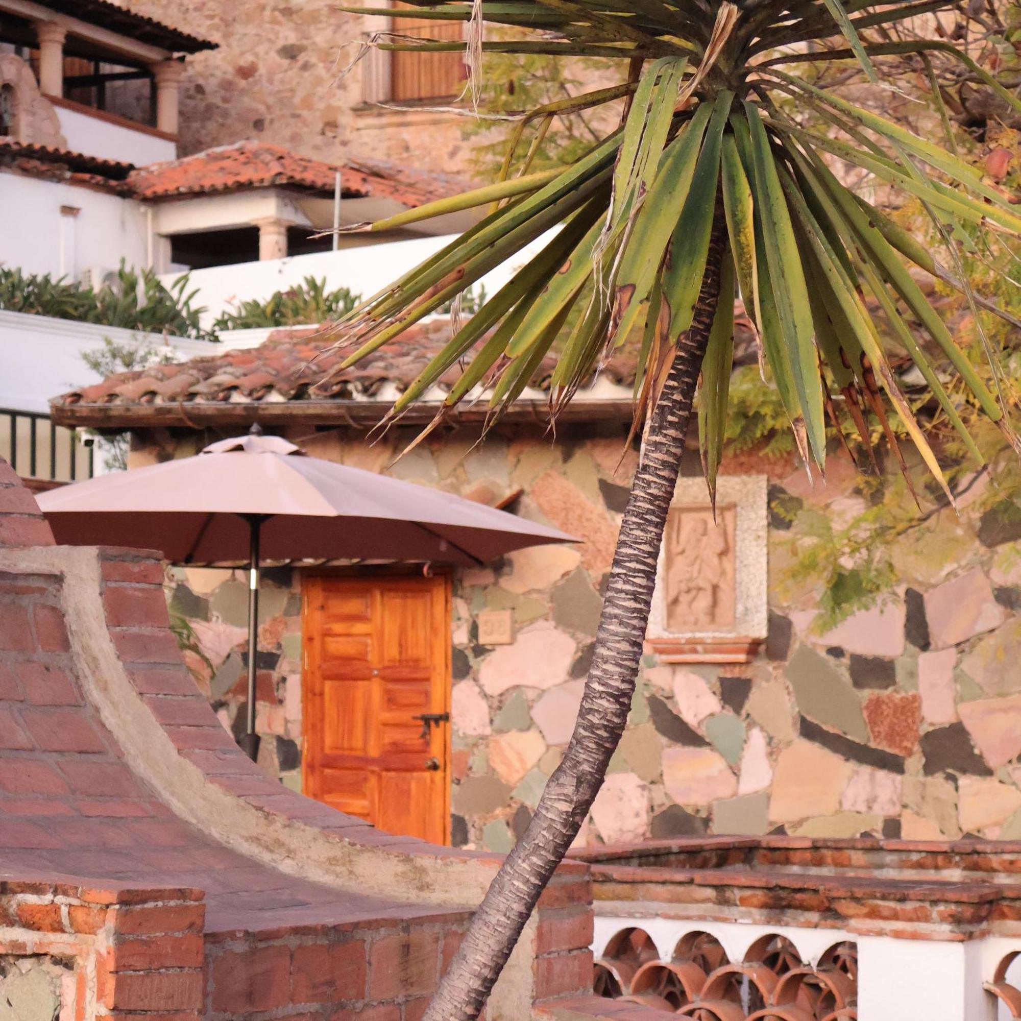 Hotel Los Arcos Таско де Аларкон Екстериор снимка