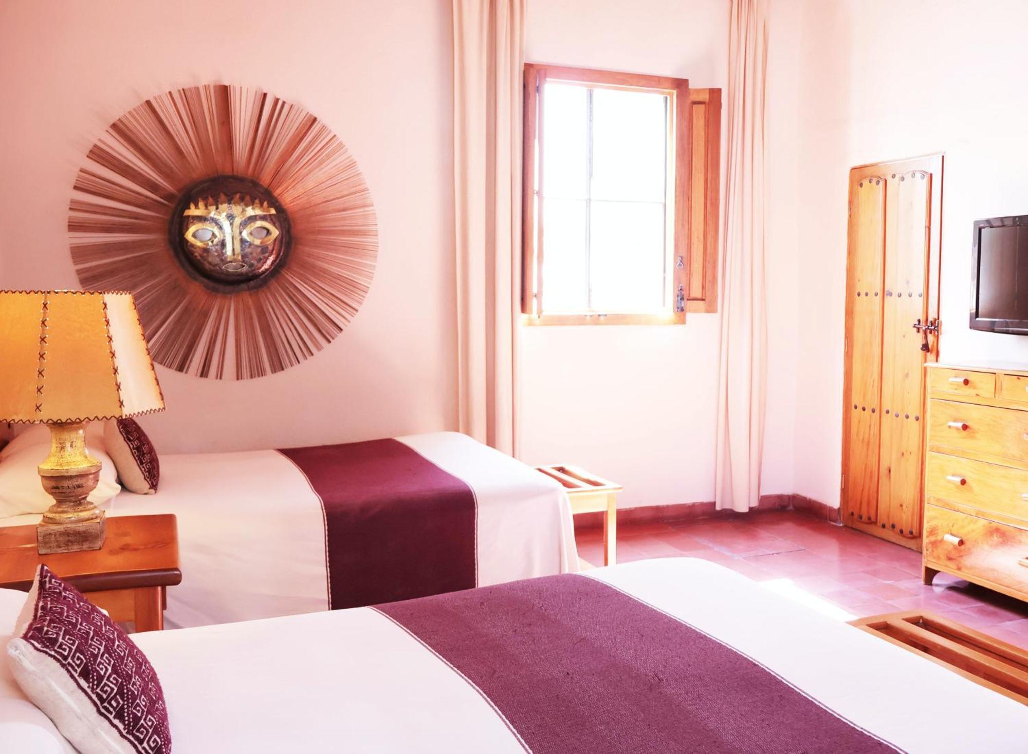 Hotel Los Arcos Таско де Аларкон Екстериор снимка