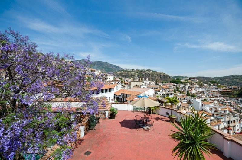 Hotel Los Arcos Таско де Аларкон Екстериор снимка